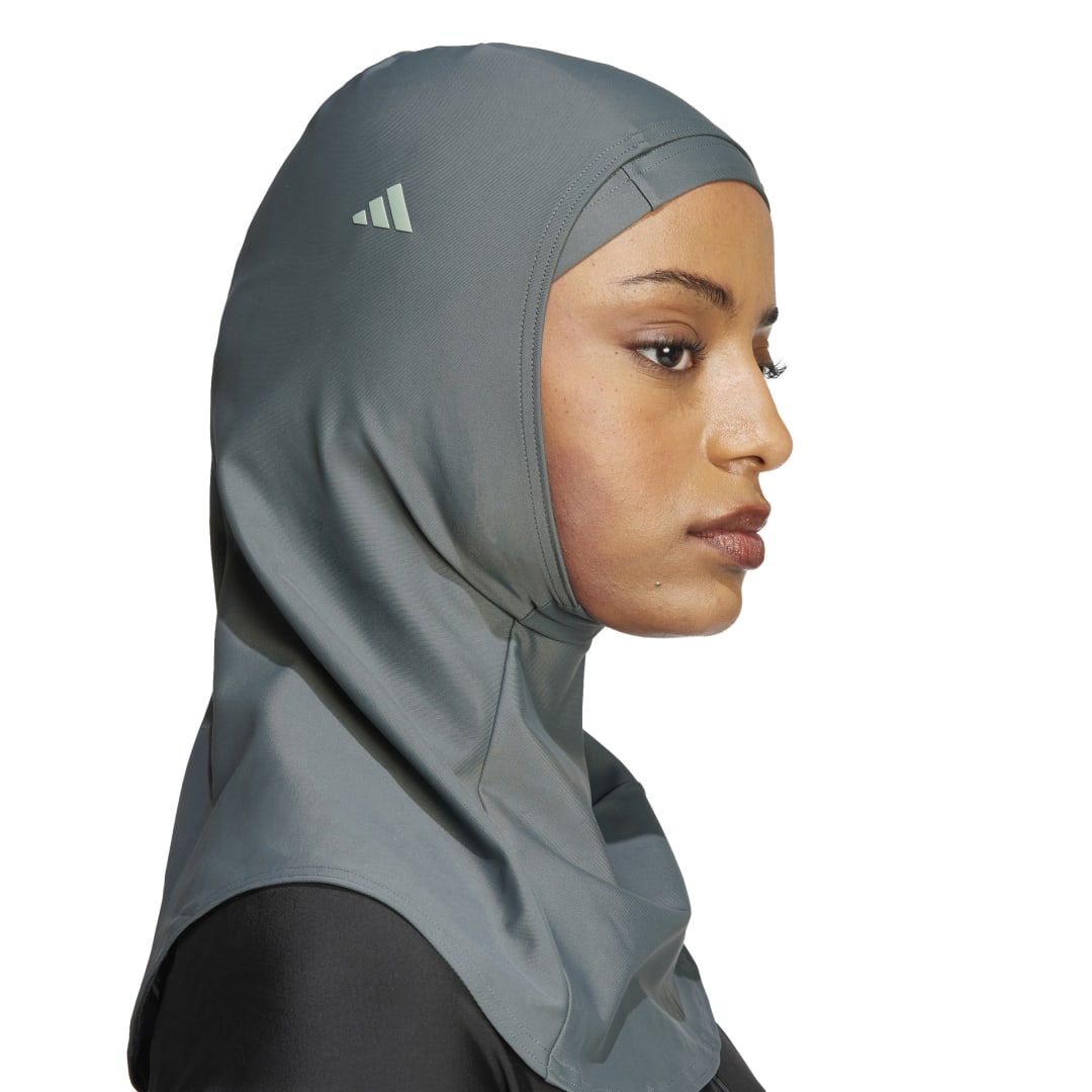 حجاب سباحة بثلاث خطوط