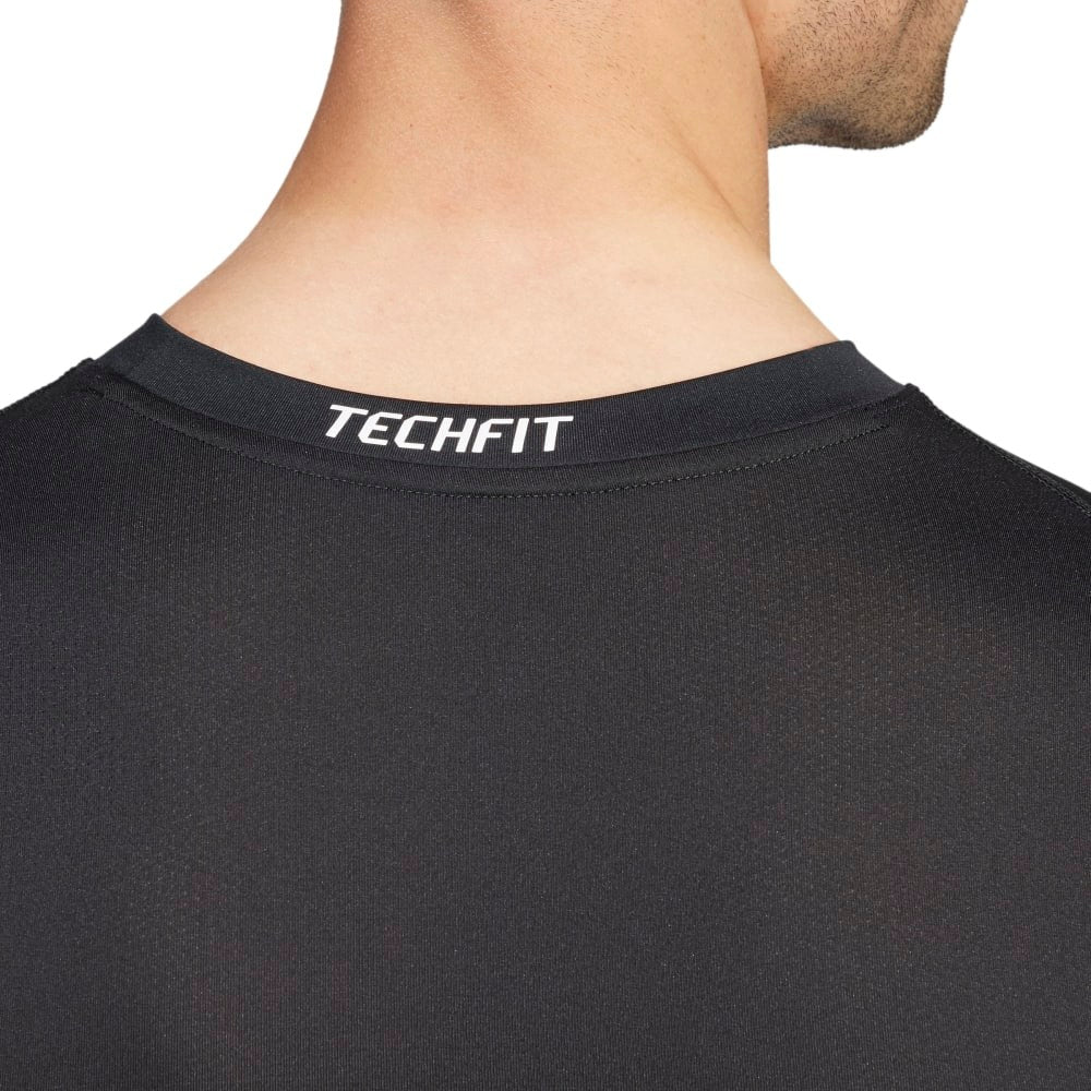 تيشيرت بأكمام طويلة طويل TECHFIT للتدريب