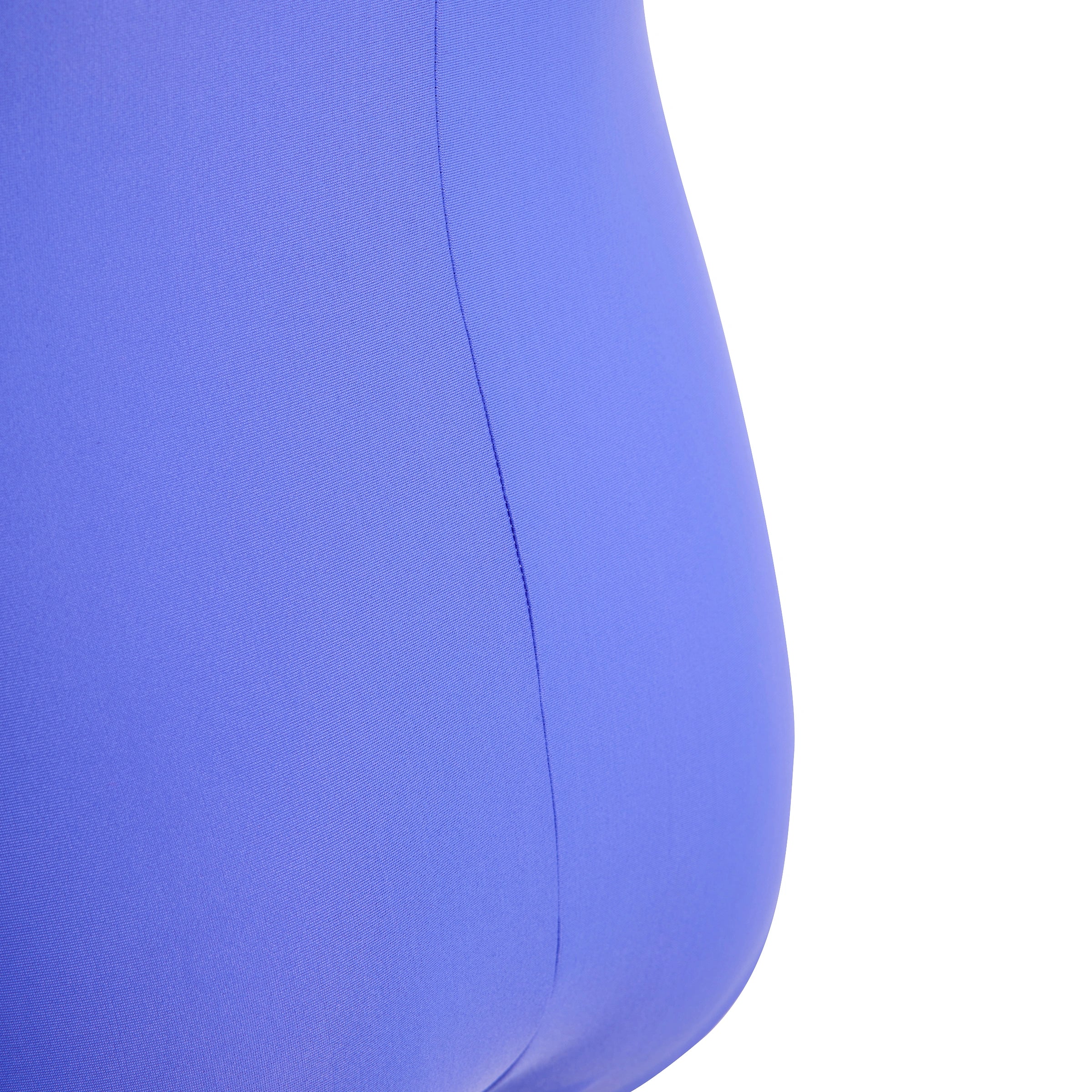 مايوه بظهر على شكل حرف U