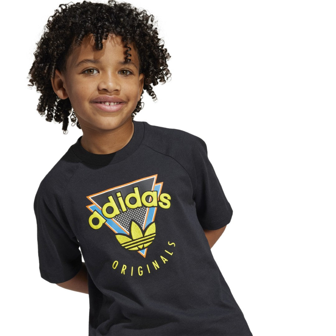 طقم متناسق شورت وتيشيرت Originals