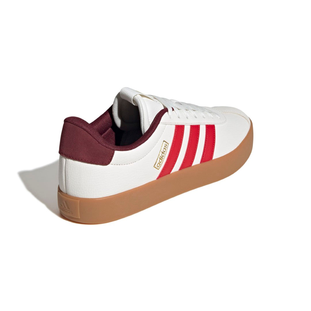حذاء في ال كورت 3.0