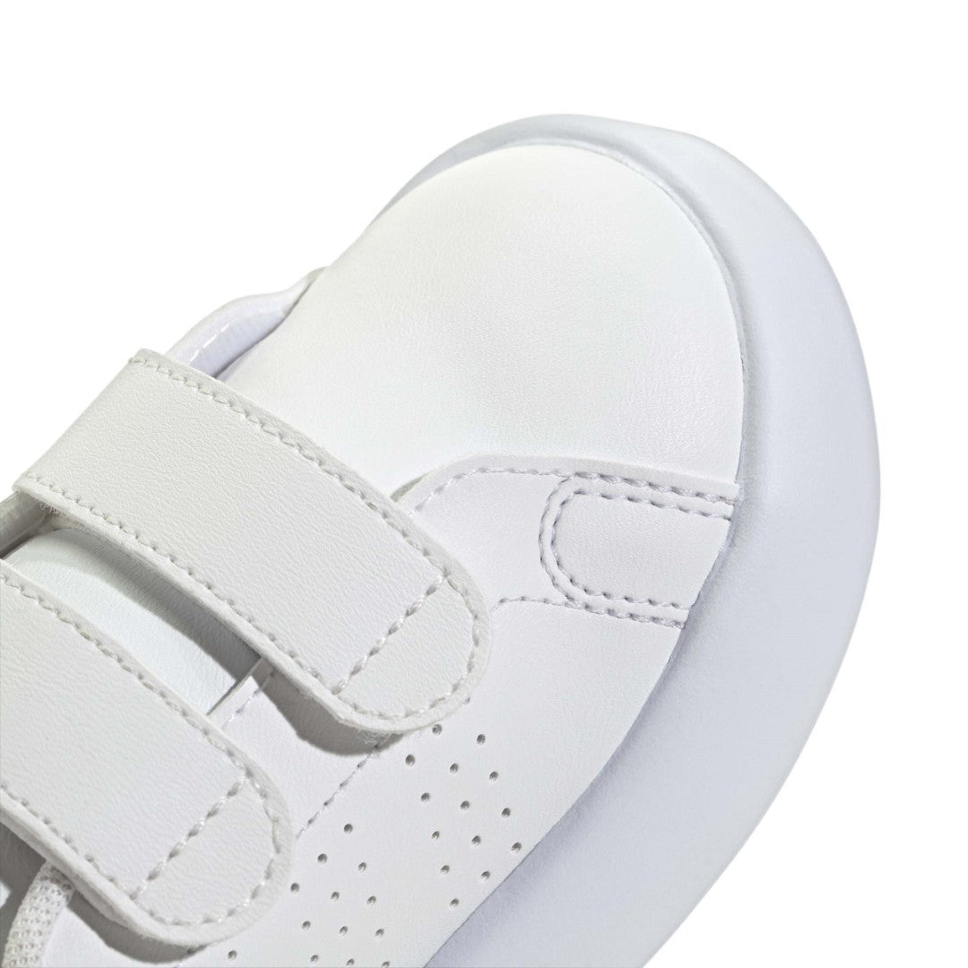 حذاء للاستخدام اليومي أدفانتج