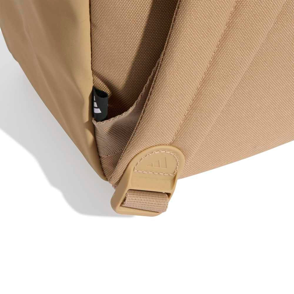 حقيبة ظهر كلاسيكية بشعار 3 أشرطة