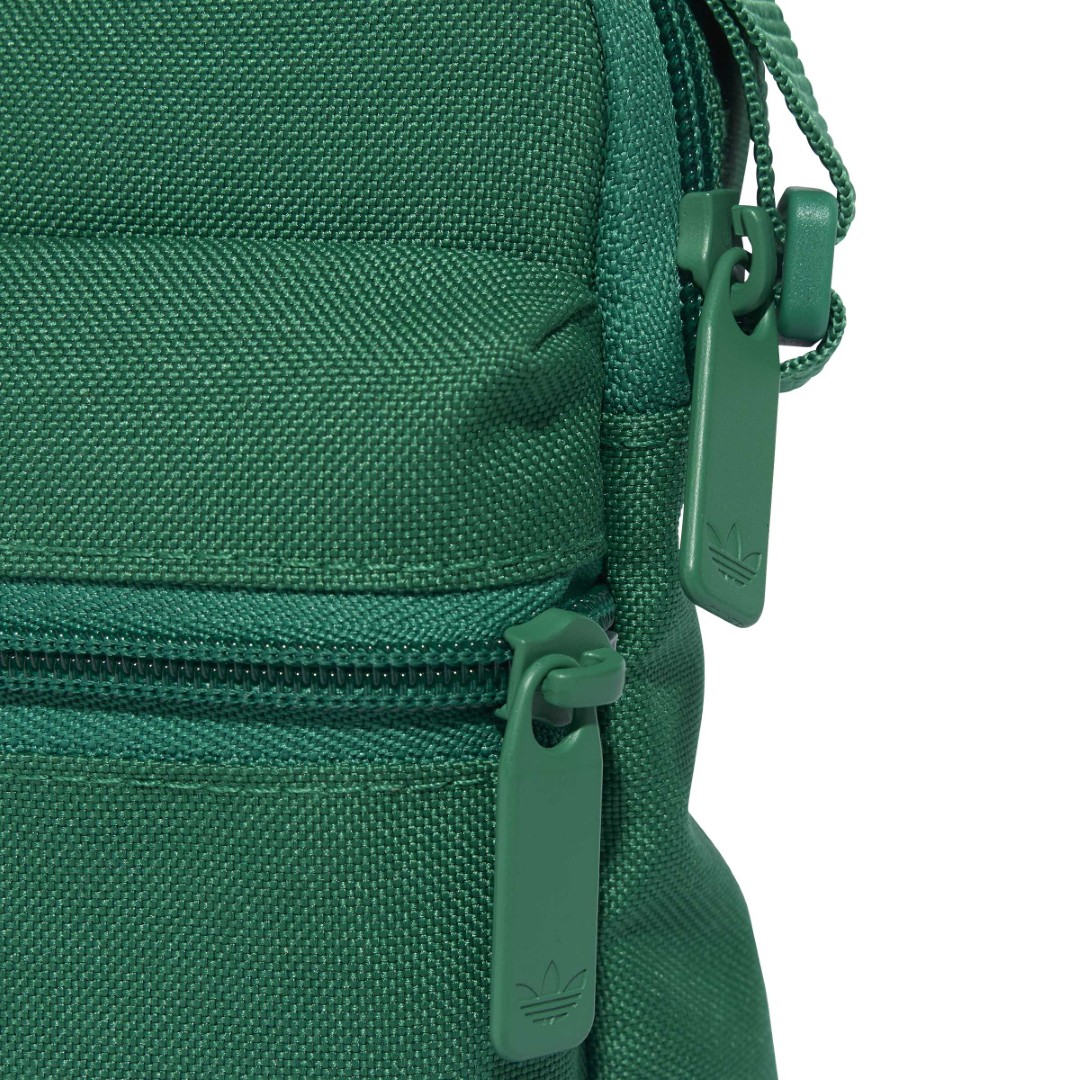 شنطة كروس أديكلر كلاسيك