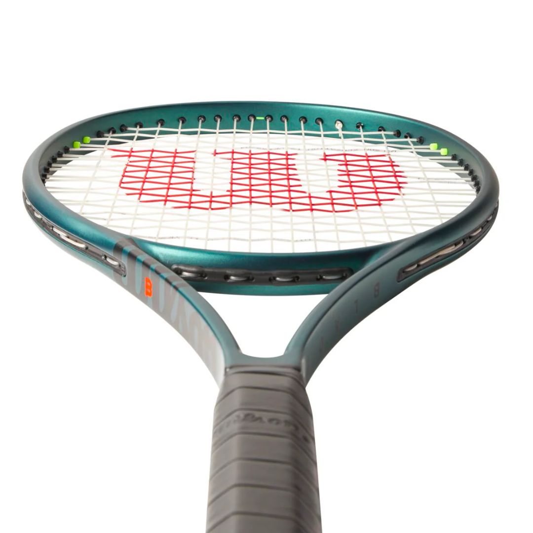 Blade 98 16X19 V9 Tennis Racket
