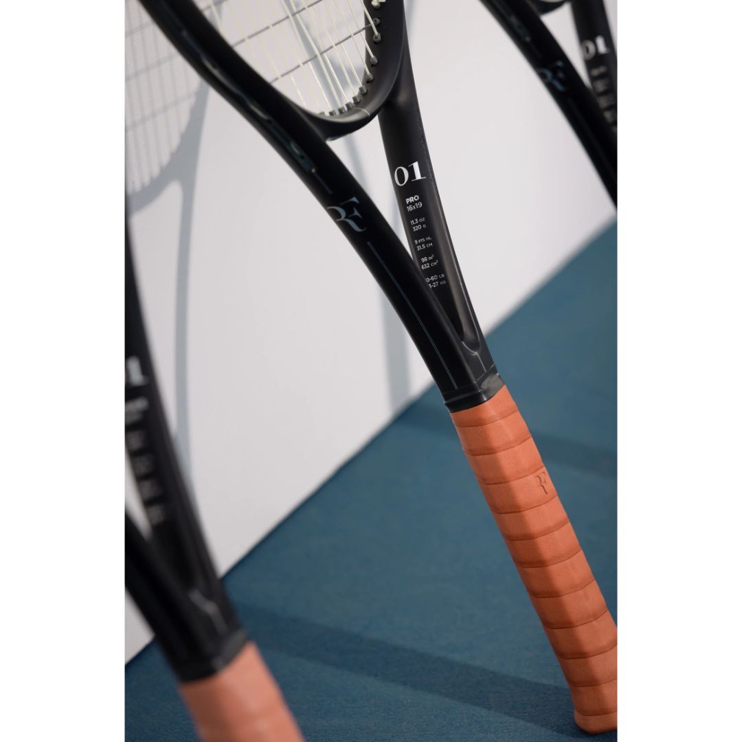 RF 01 Pro Tennis Racket ( Unstrung )