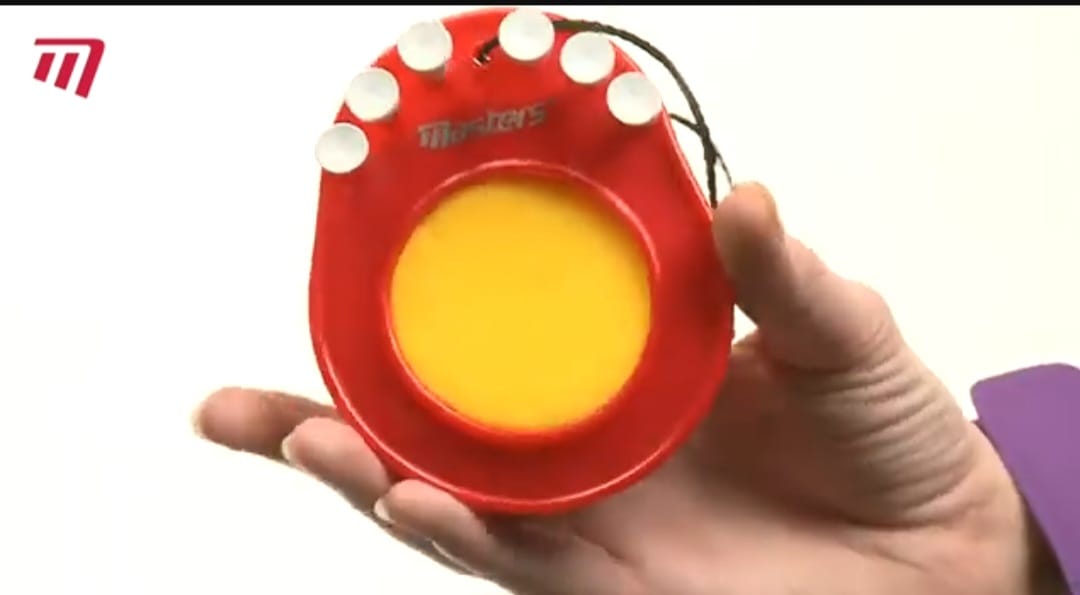 منظف كرات وحامل