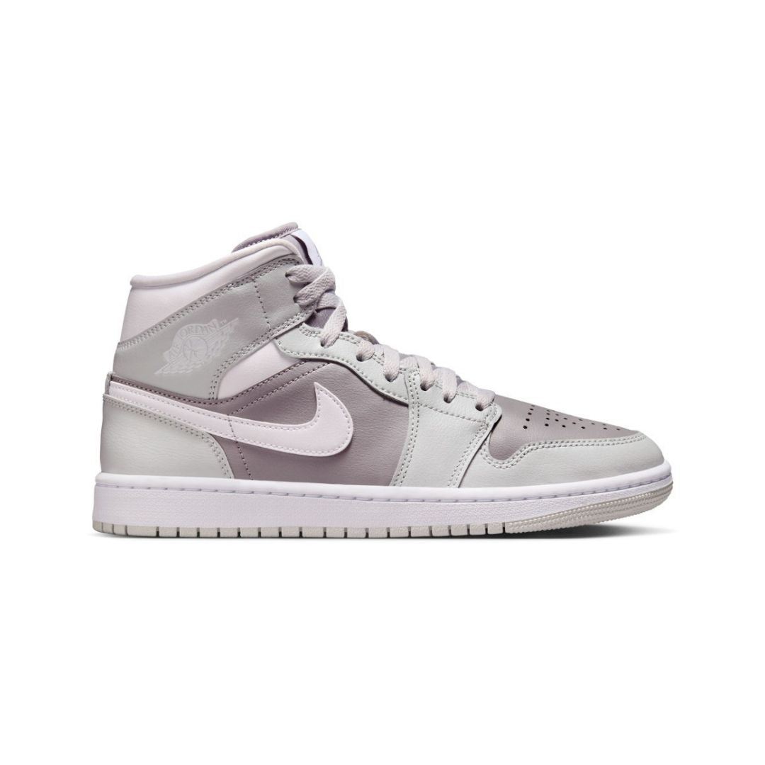 Air Jordan 1 Mid Shoes