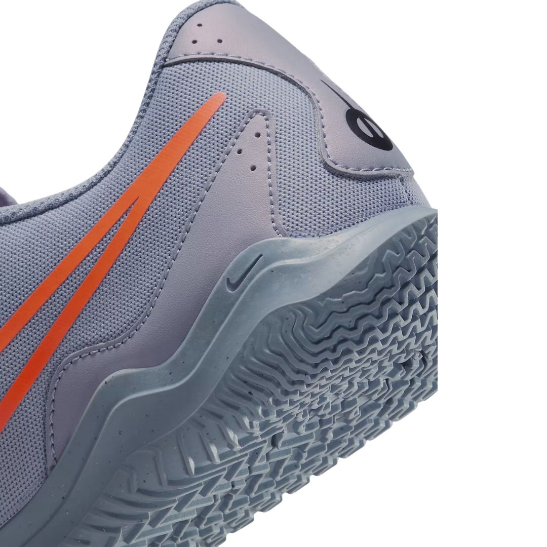 Tiempo Legend 10 Club Indoor/Court Low-Top Soccer Shoes