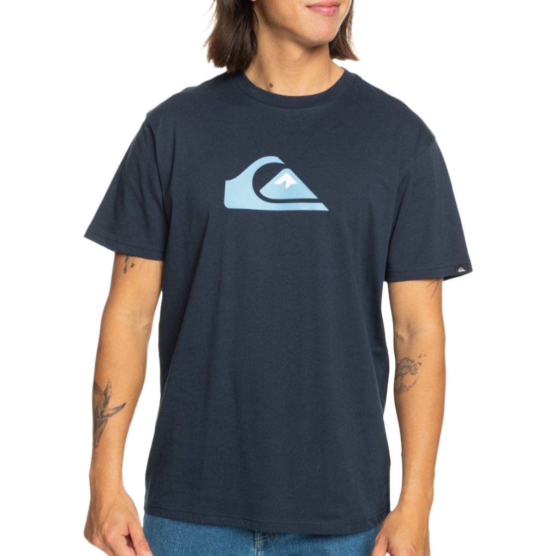 تيشيرت كومب لوجو