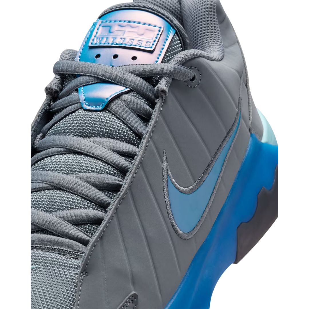 LeBron Witness 9 Shoes