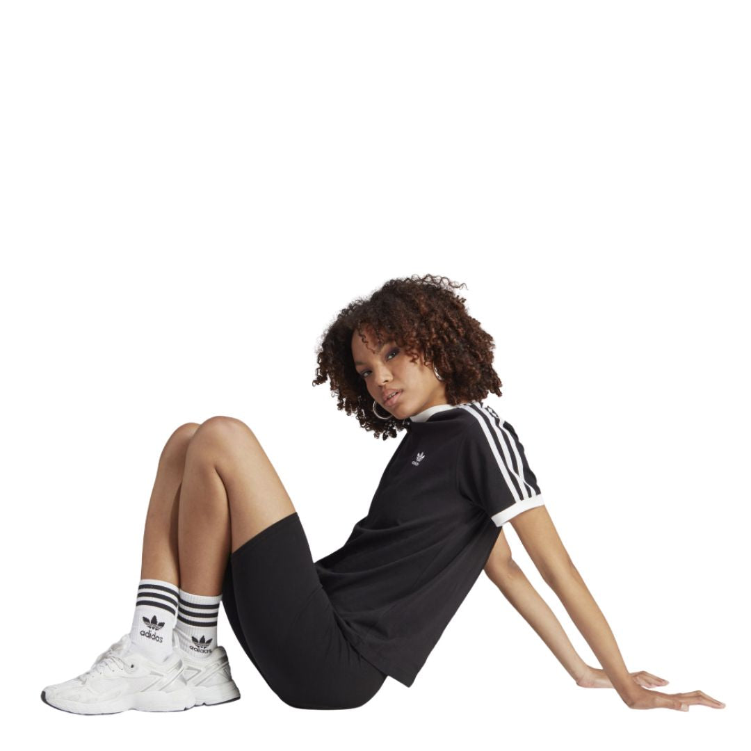 تيشيرت أديكلور كلاسيك بثلاثة خطوط