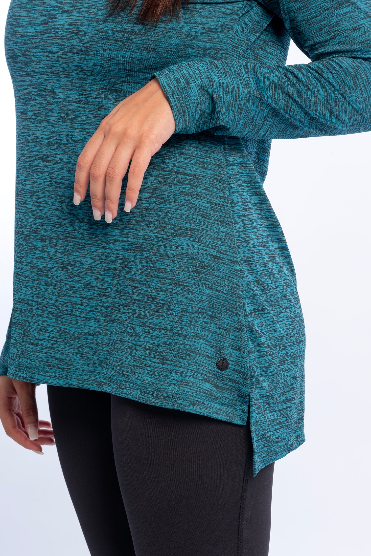 توب كلاسيك بأكمام طويلة