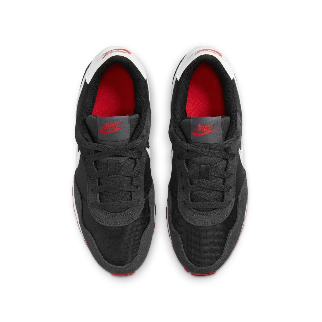 حذاء للاستخدام اليومي ام دي فاليانت