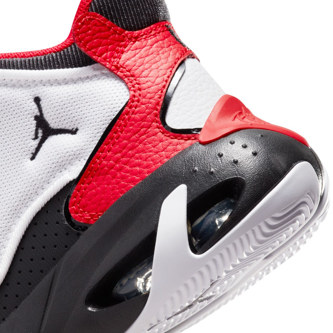 Jordan Max Aura 4 Basketball Shoes