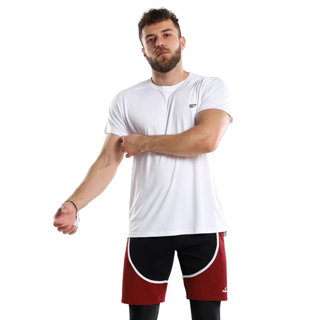 تيشيرت إسينشال أبيض