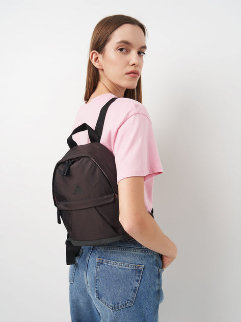 adidas compact backpack adidas Unisex Glow Mini Backpack (4.75 L) -Black