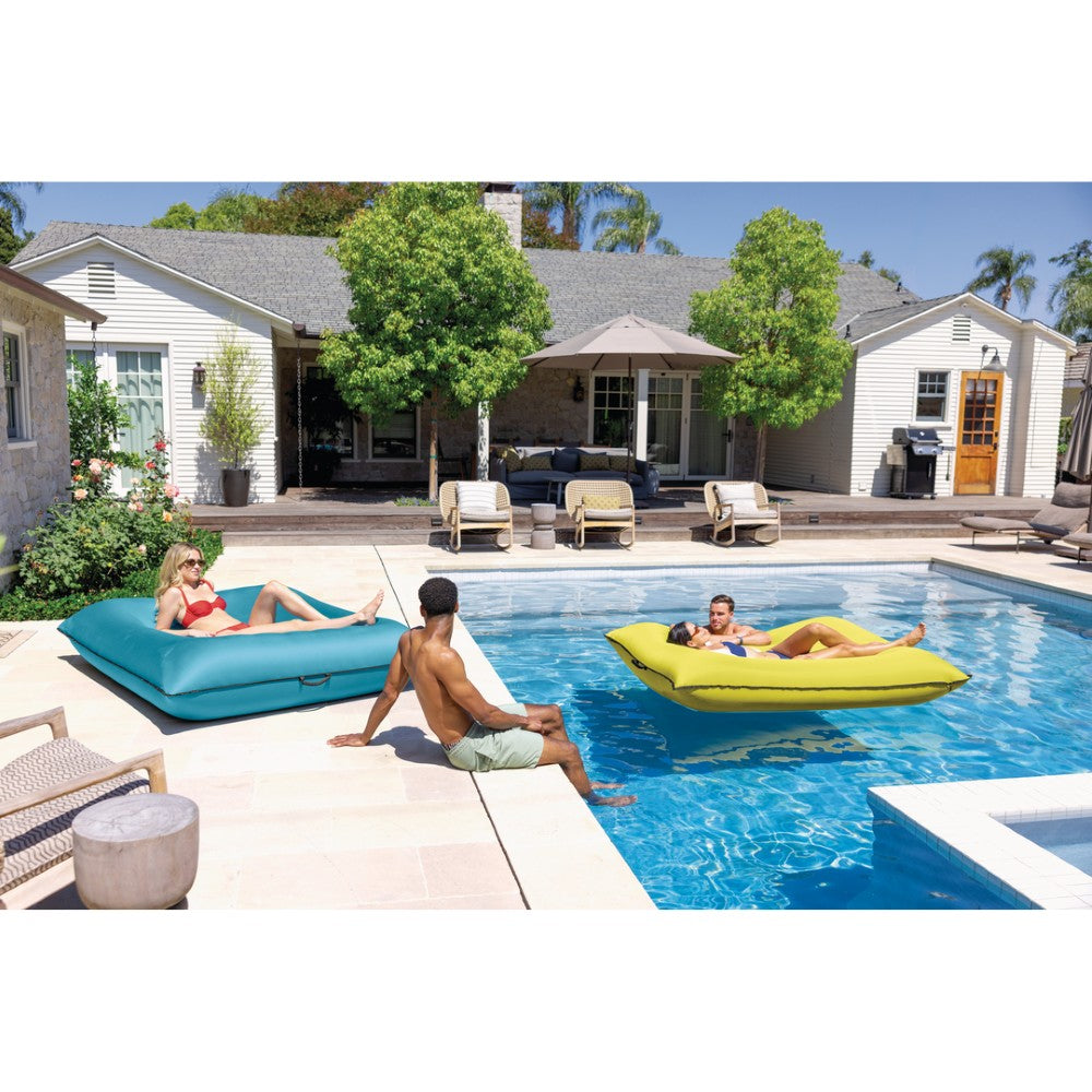 Luxe Lounges