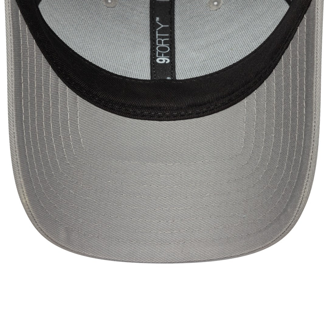 Outline 9Forty New York Yankees Cap
