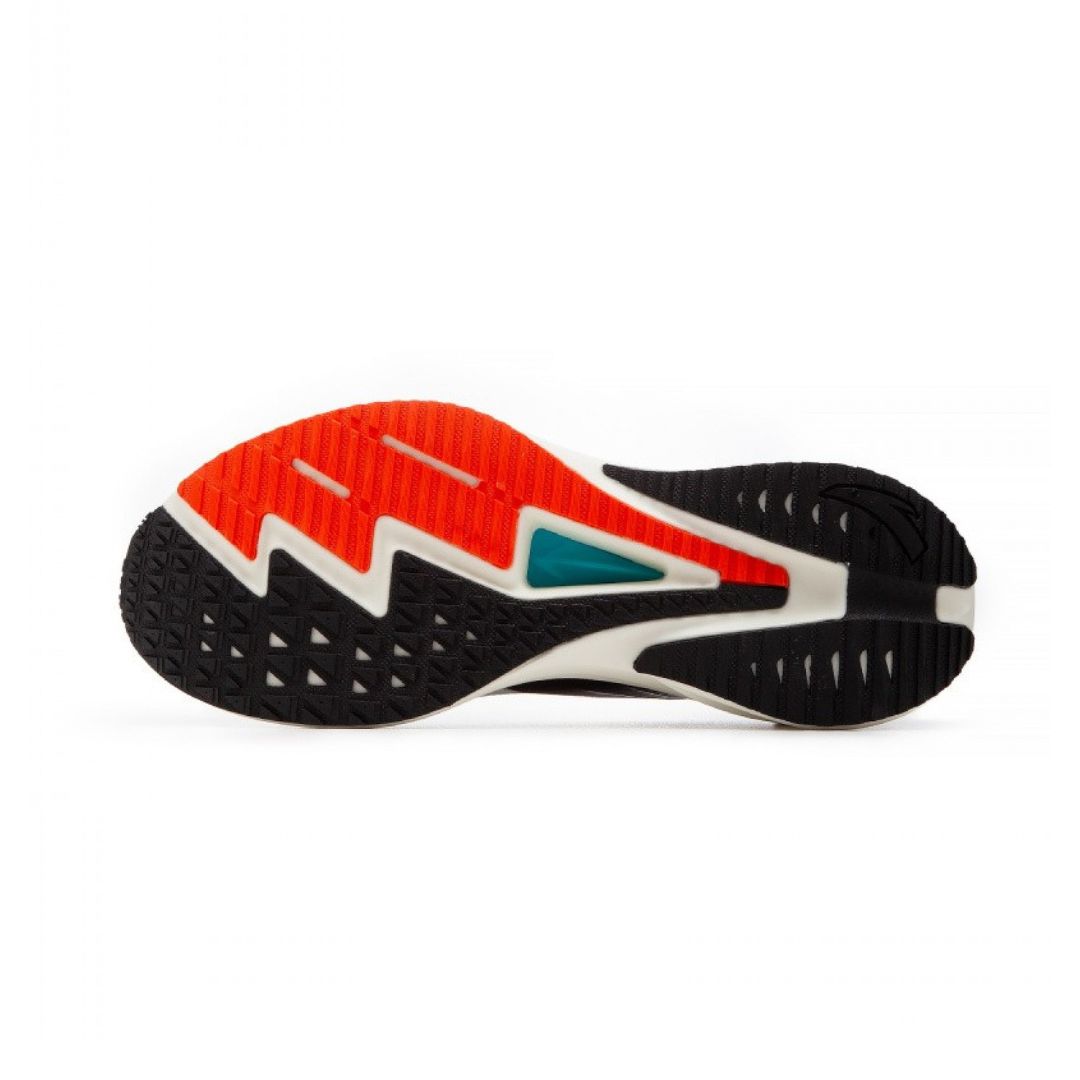 حذاء الجري غزال 4  