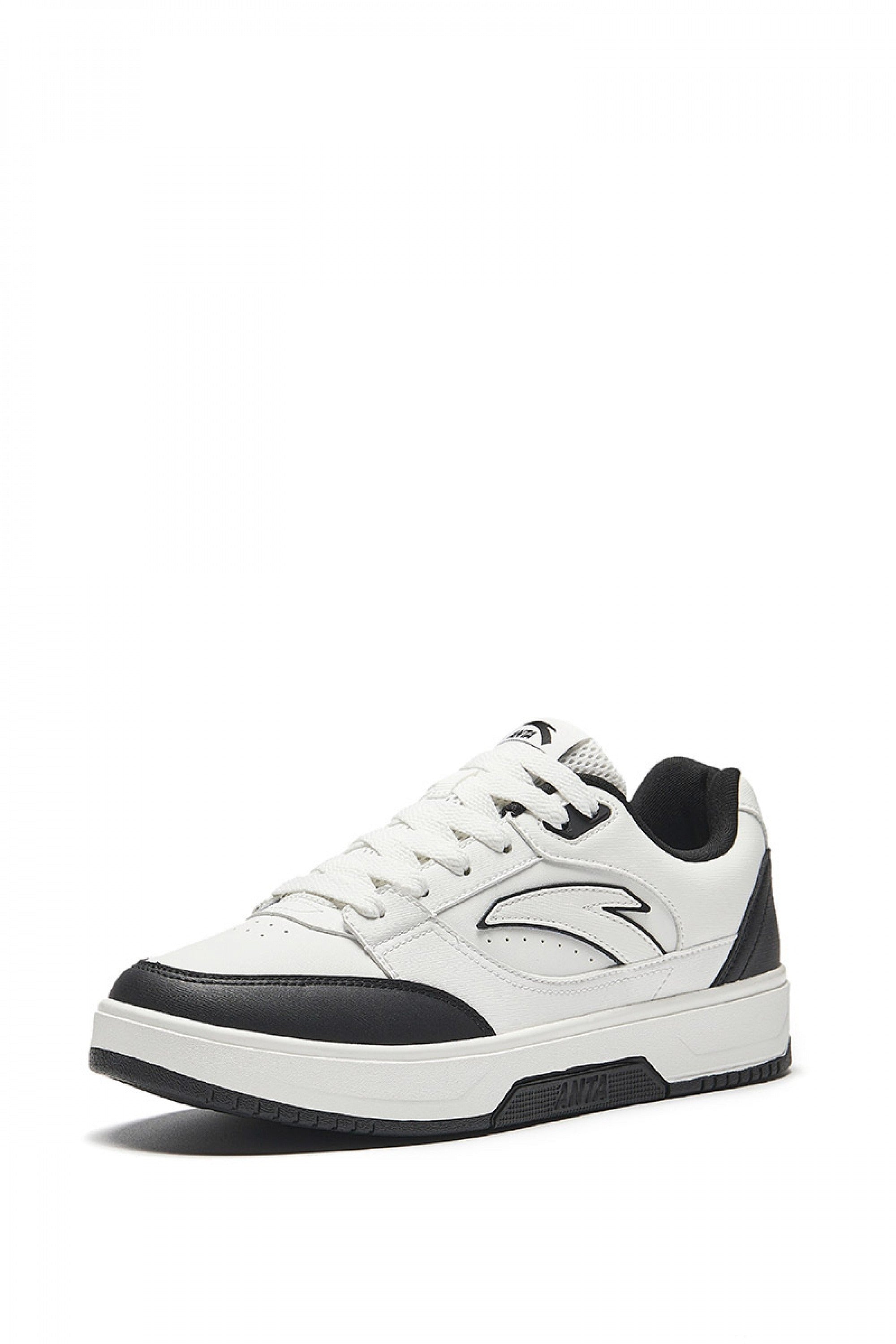 Basic Classic Lifestyle Shoes
