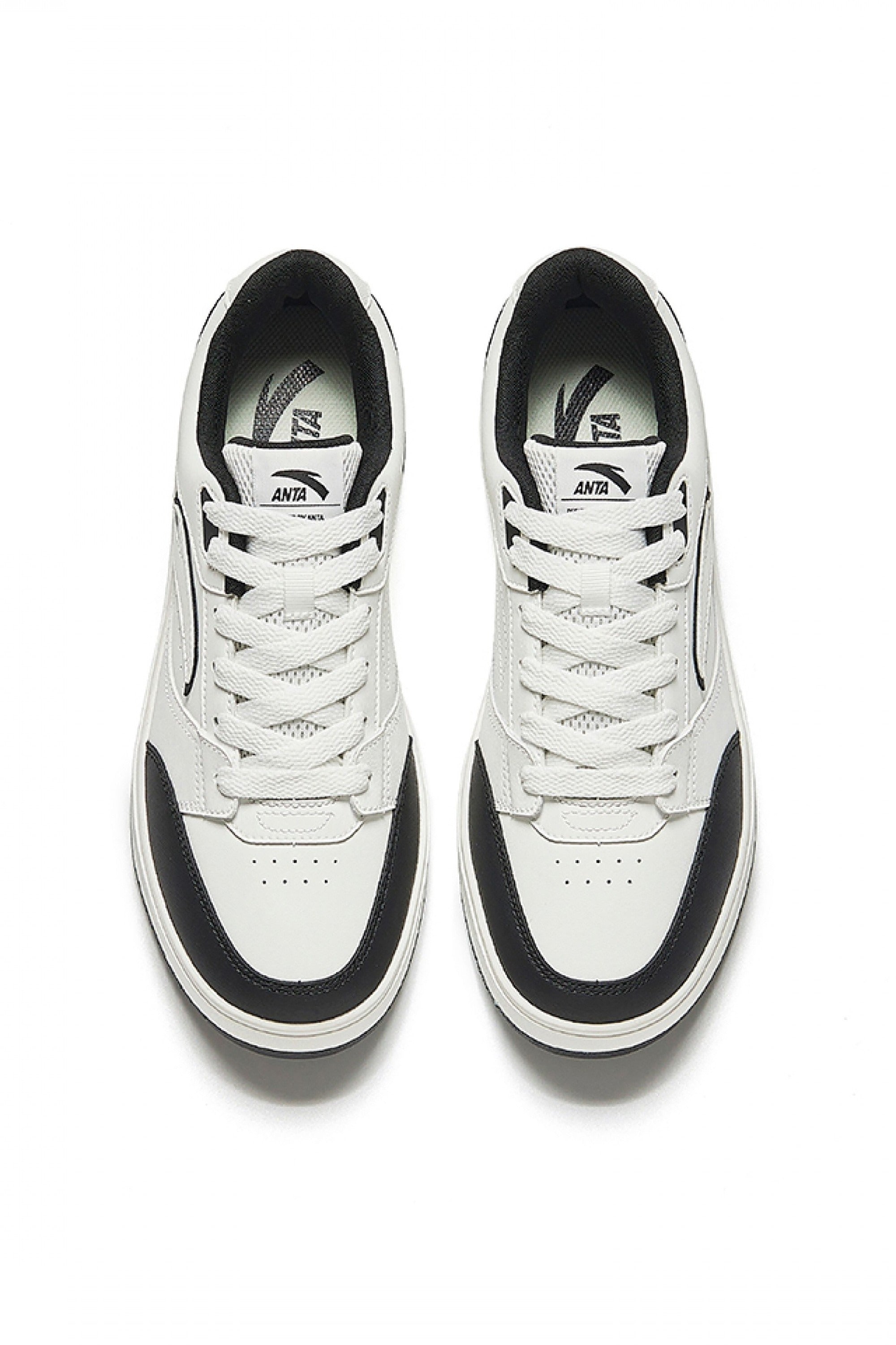 Basic Classic Lifestyle Shoes