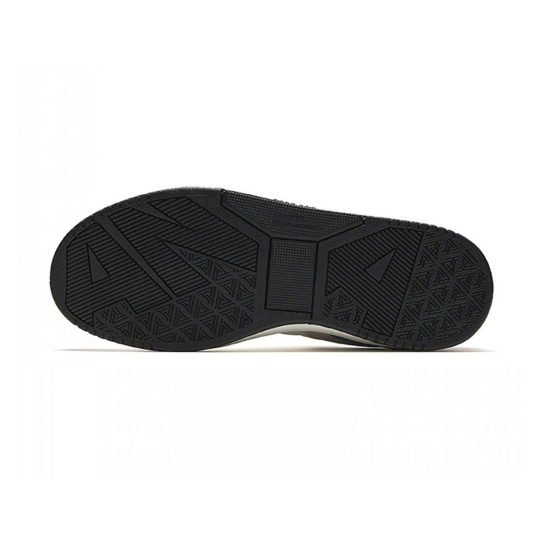 Basic Classic Sneakers