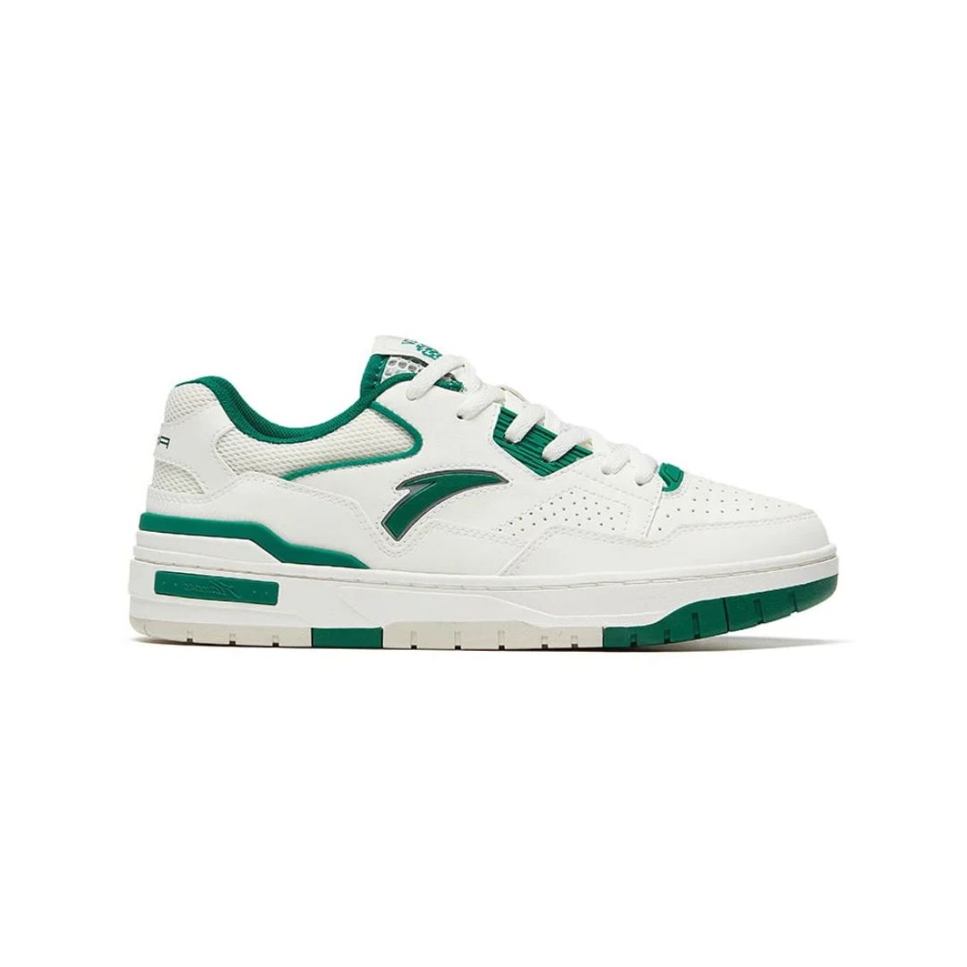 Roaring Flame 4 Sneakers