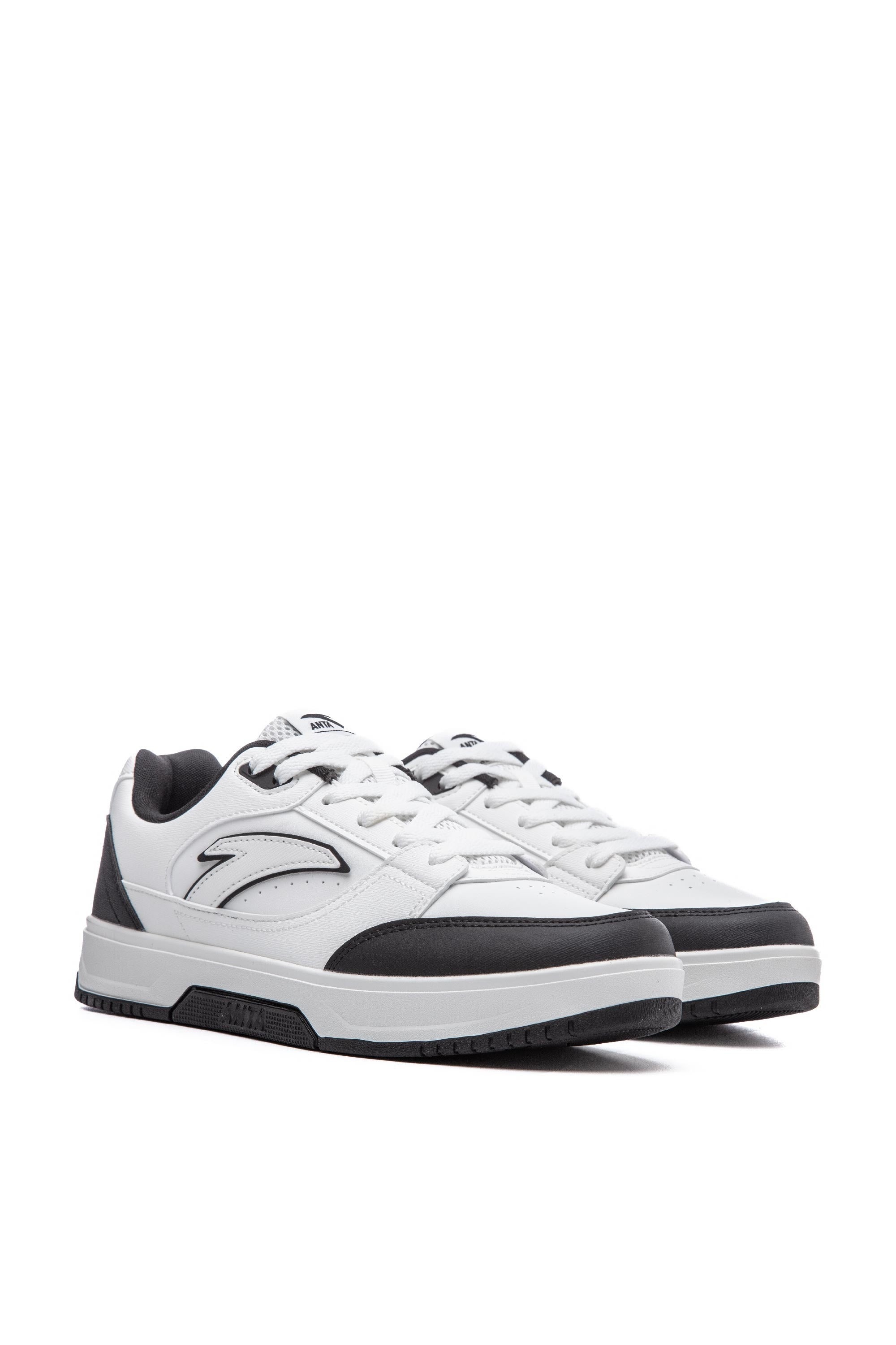 Basic Classic Lifestyle Shoes