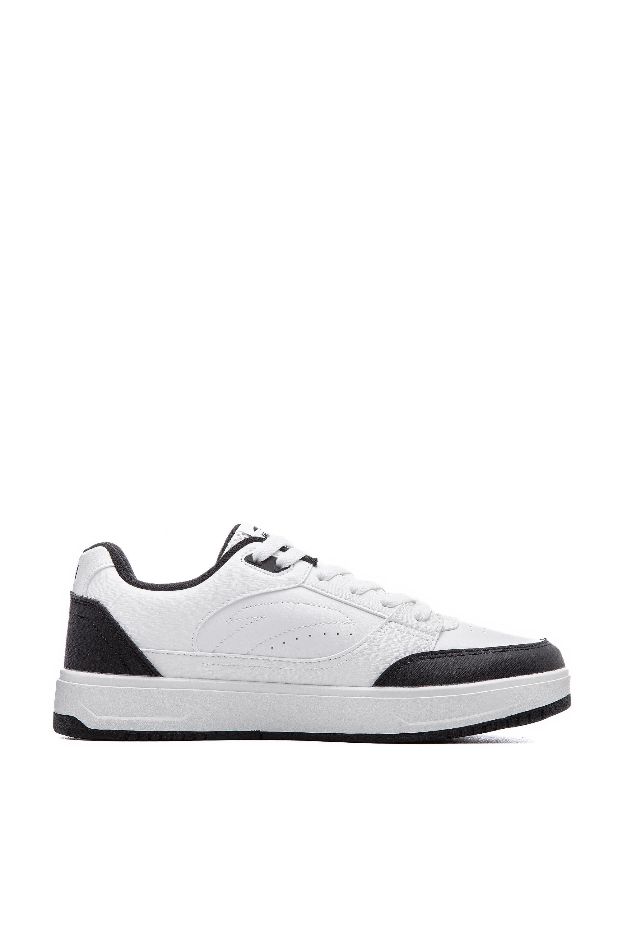 Basic Classic Lifestyle Shoes
