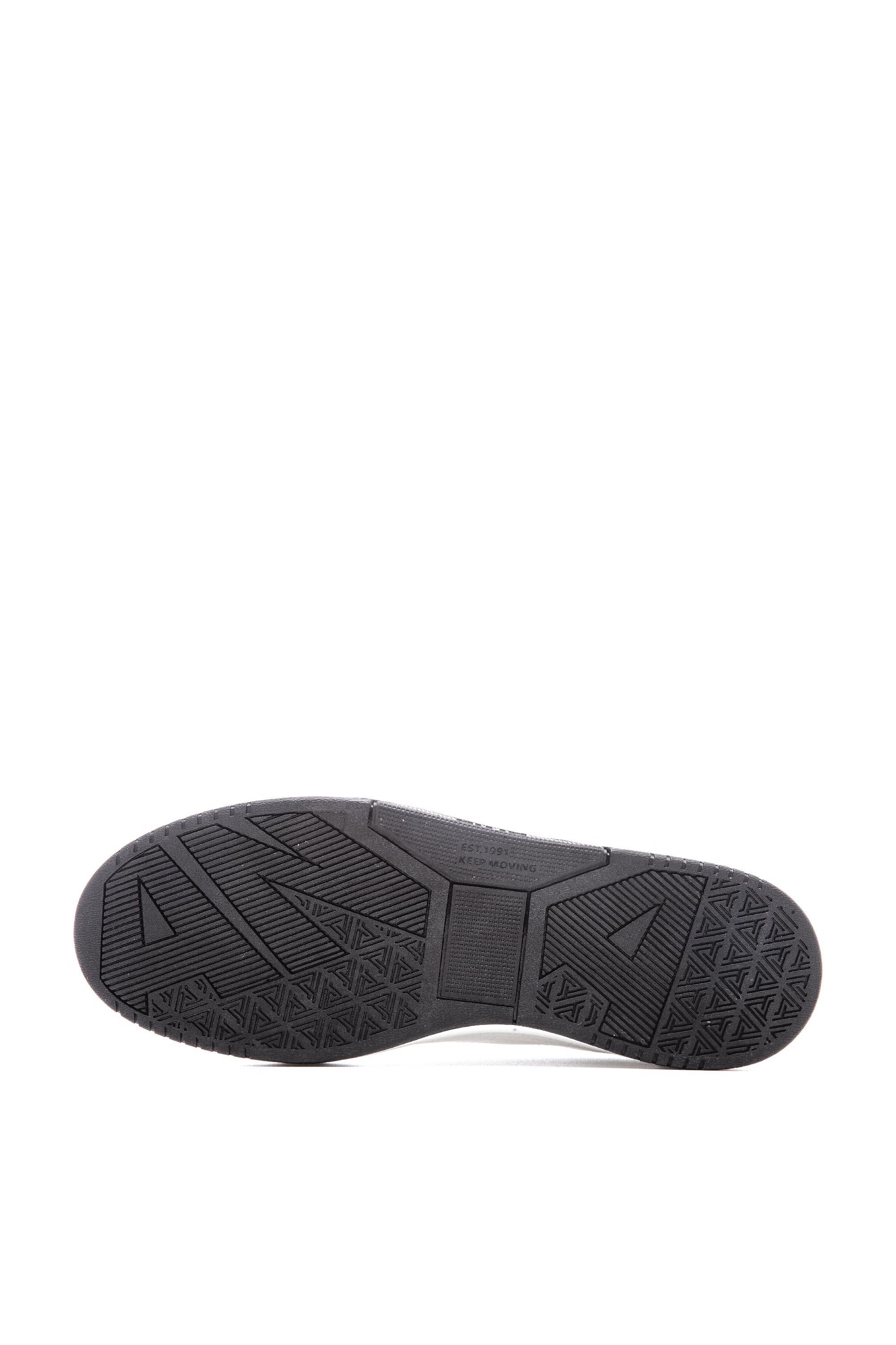 Basic Classic Lifestyle Shoes