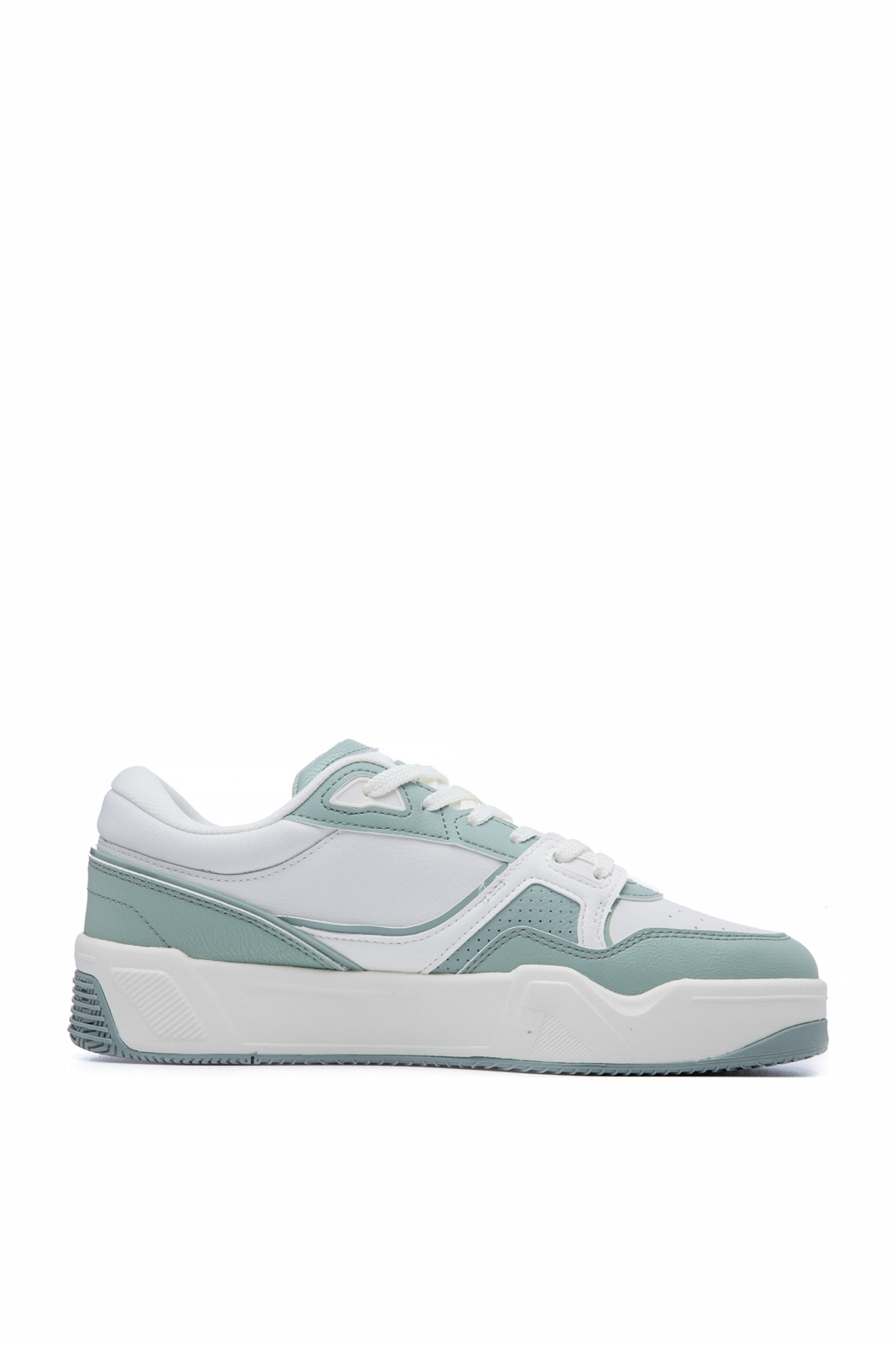 C37 Lifestyle Shoes