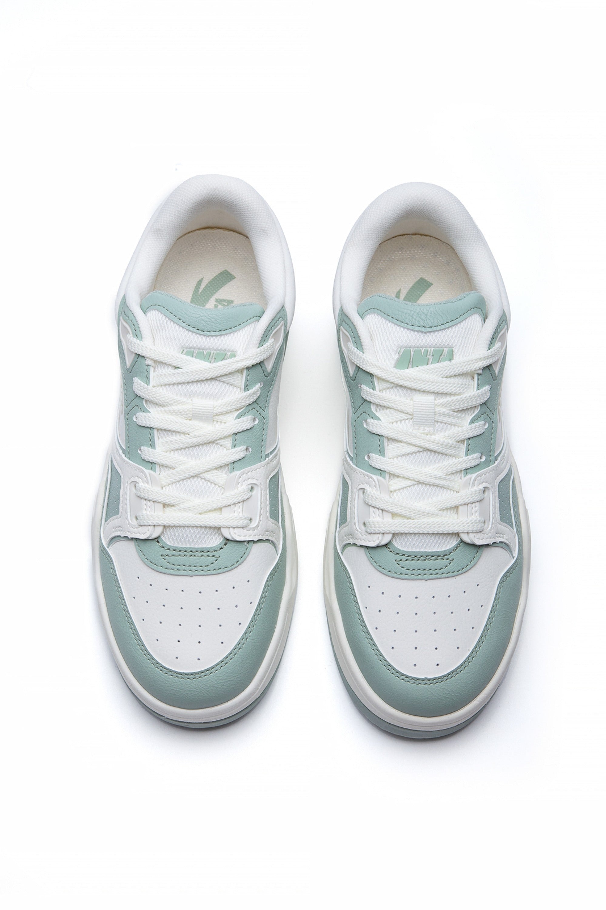 C37 Lifestyle Shoes