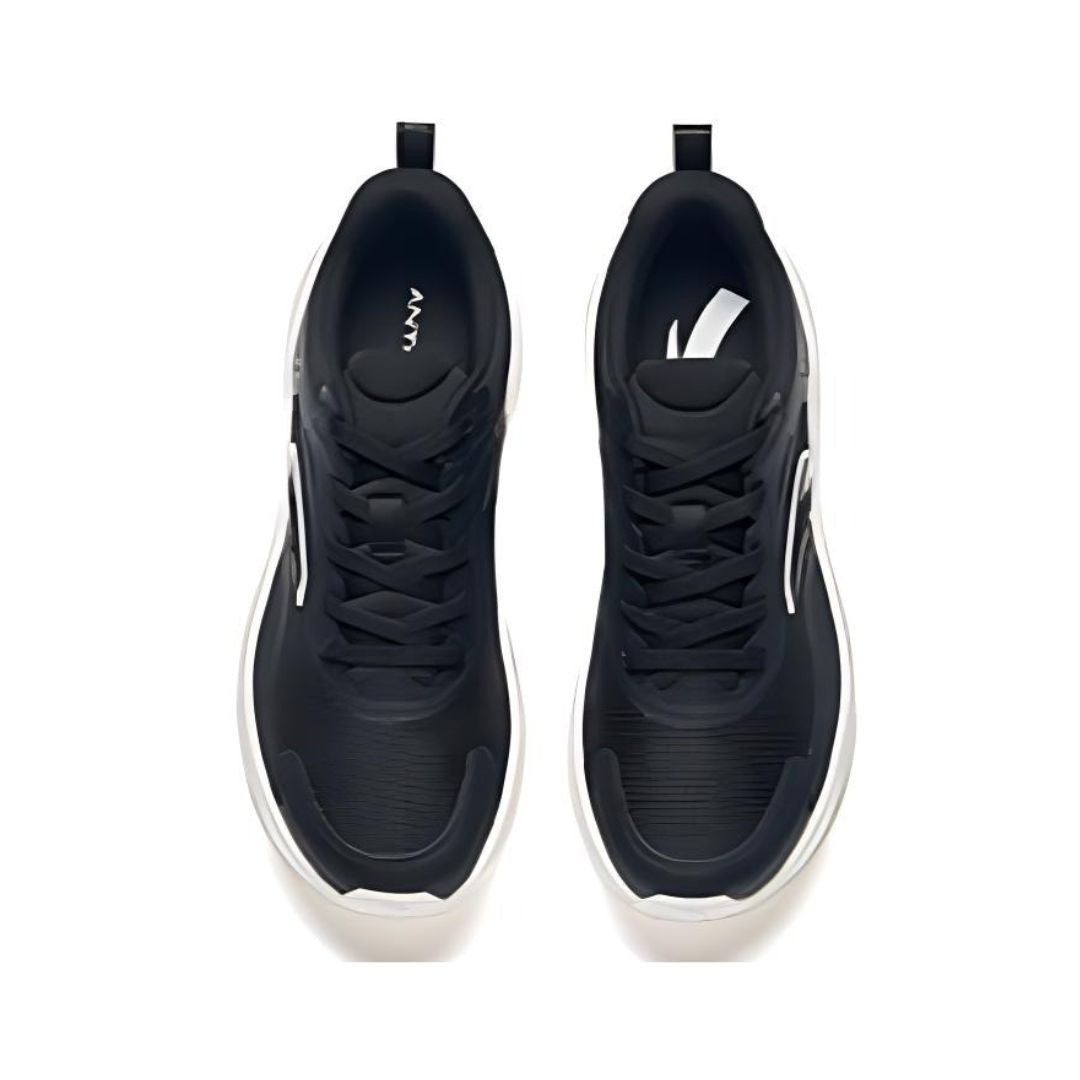 حذاء الجري الاساسي