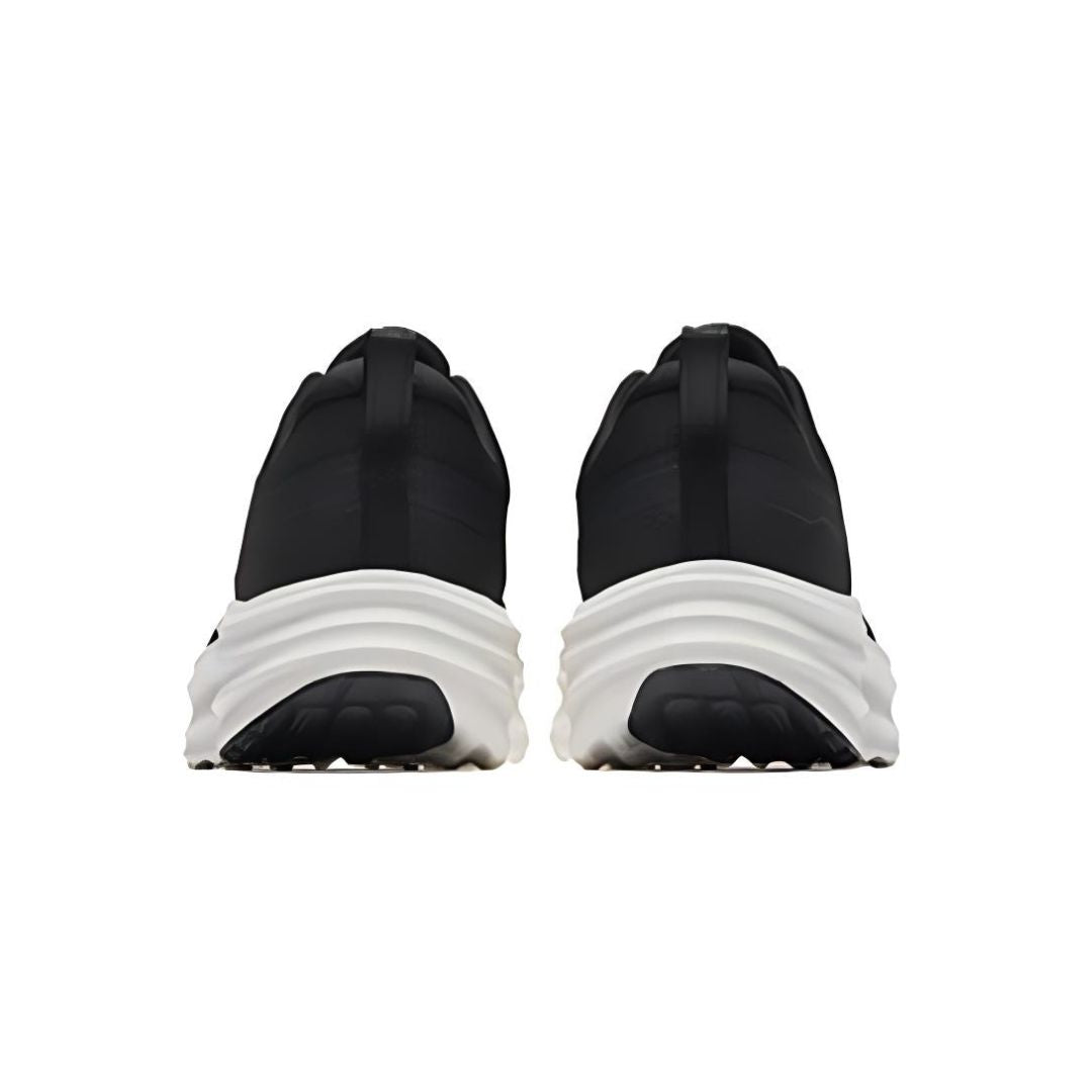 حذاء الجري الاساسي