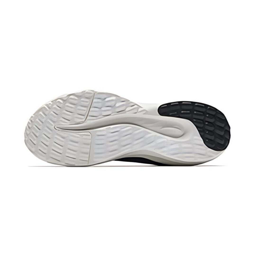 حذاء الجري الاساسي