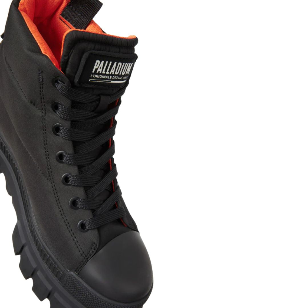 Revolt Overcush Mid-Cut Winter Shoes