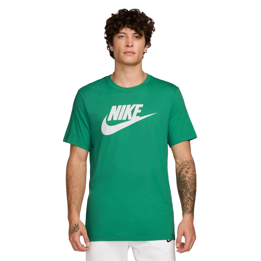 ملابس رياضية تي شيرت