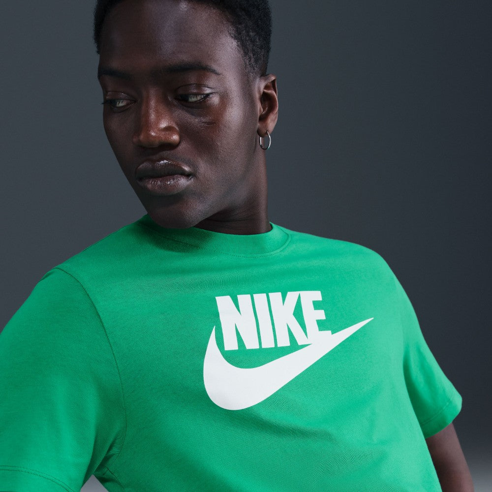 ملابس رياضية تي شيرت