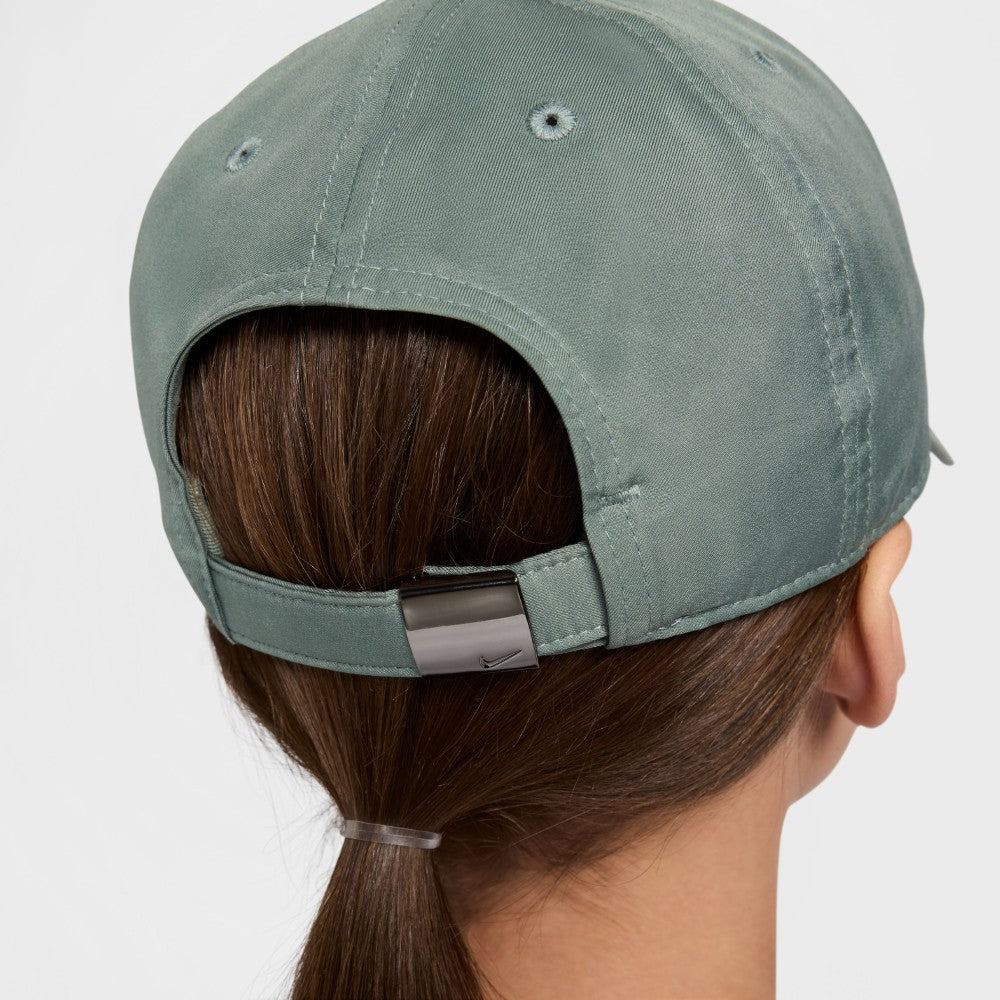 Dri-FIT Club Unstructured Metal Swoosh Cap