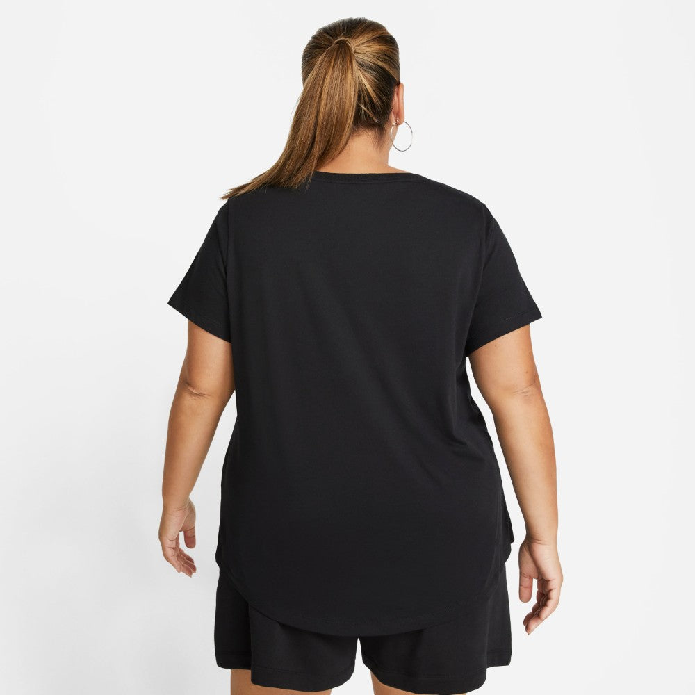 Sportswear Club Essentials T-Shirt (Plus Size)