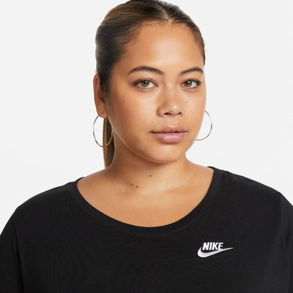 Sportswear Club Essentials T-Shirt (Plus Size)