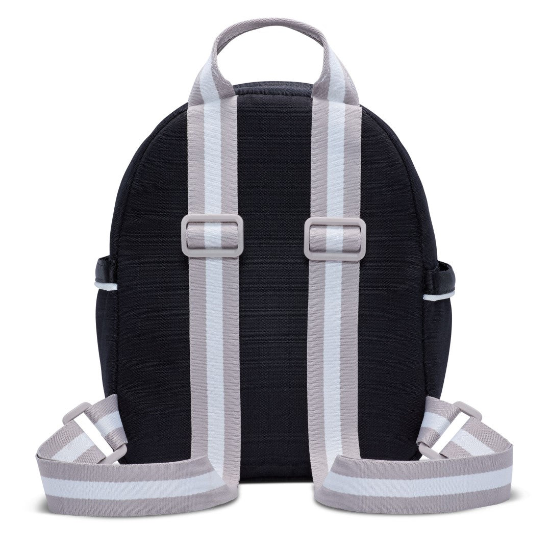 Nike フューチュラ365 ミニバックパック / ブラック FQ5559-011 Nike Sportswear Futura 365 Mini Backpack (6L) Black