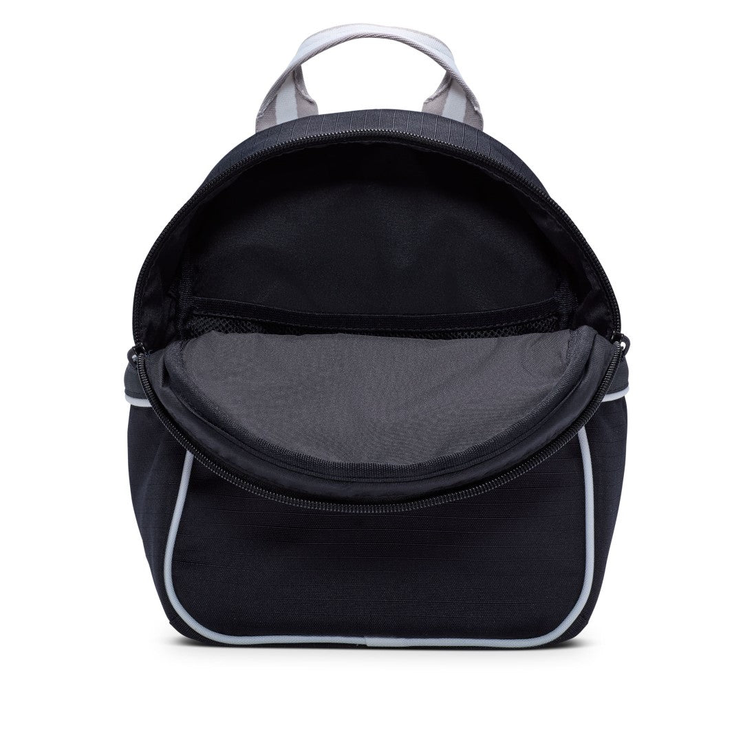 Nike フューチュラ365 ミニバックパック / ブラック FQ5559-011 Nike Sportswear Futura 365 Mini Backpack (6L) Black