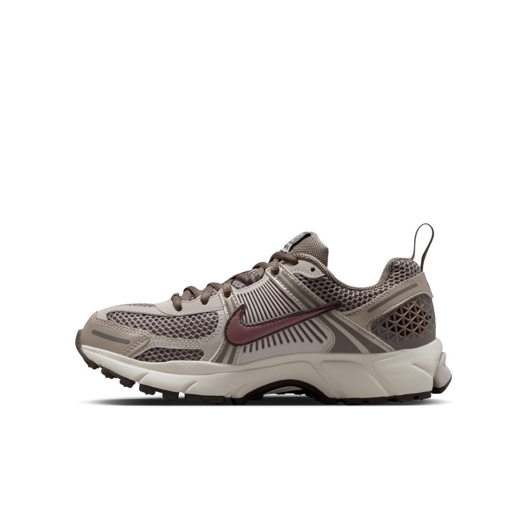 Vomero 5 Shoes