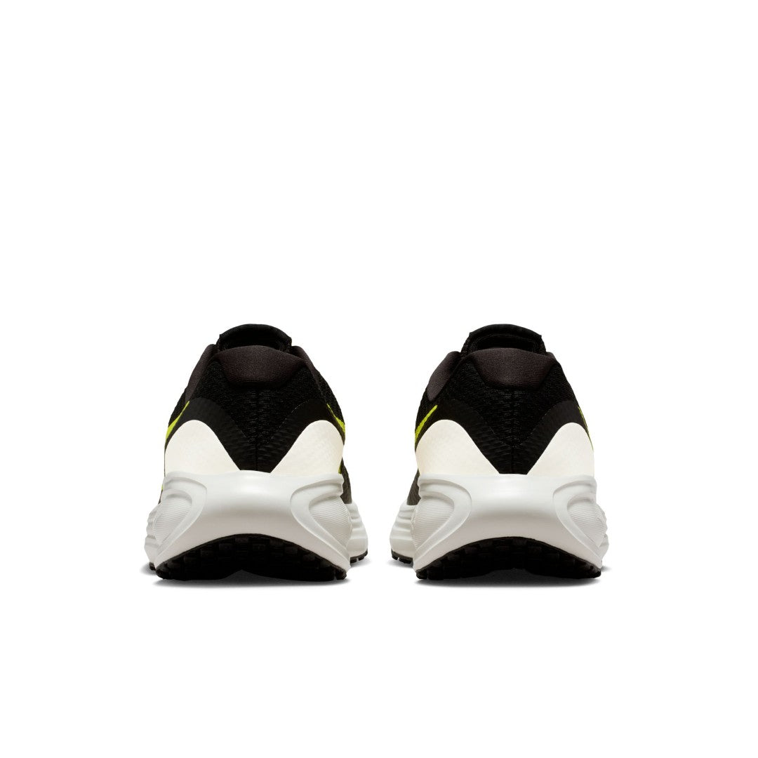 Revolution 8 Road Running Shoes