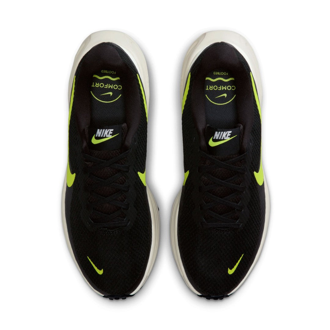 Revolution 8 Road Running Shoes