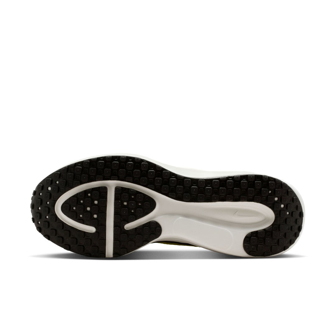 Revolution 8 Road Running Shoes