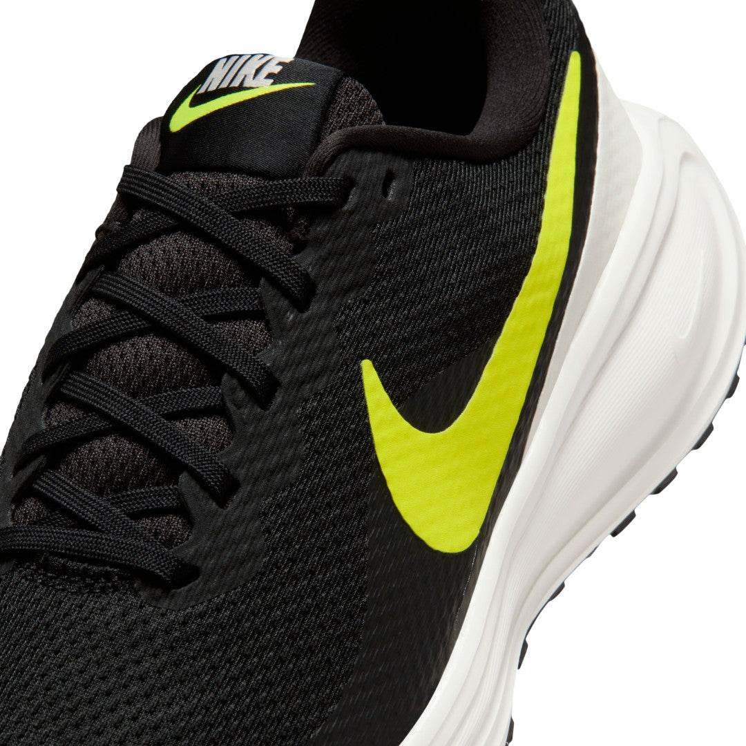Revolution 8 Road Running Shoes