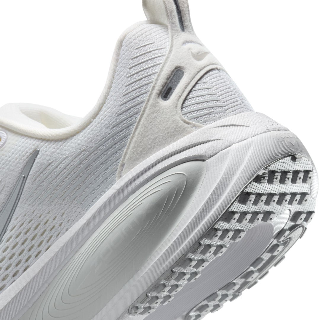 Vomero 18 Road Running Shoes